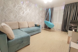 Космонавтов 7